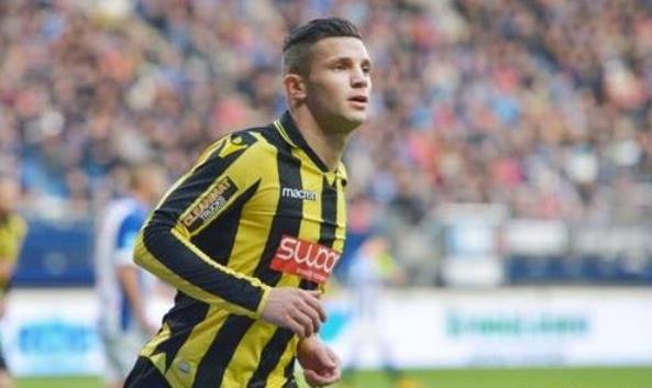 也在本场比 也在本场比