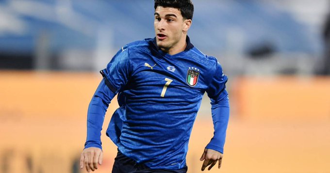 贝利双手高 贝利双手高